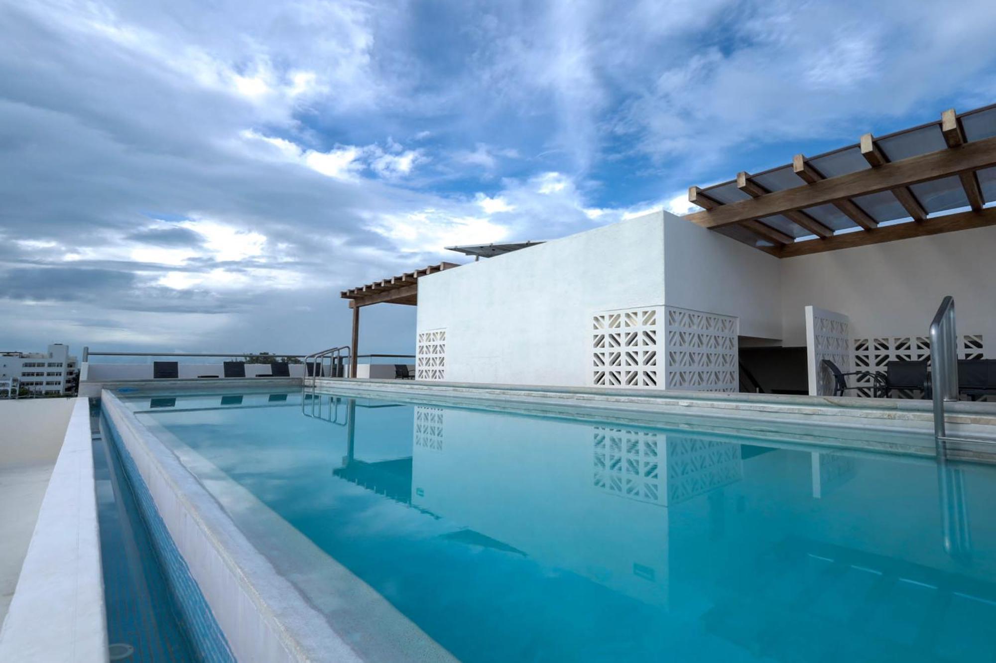 La Poza Suites 女人岛 外观 照片