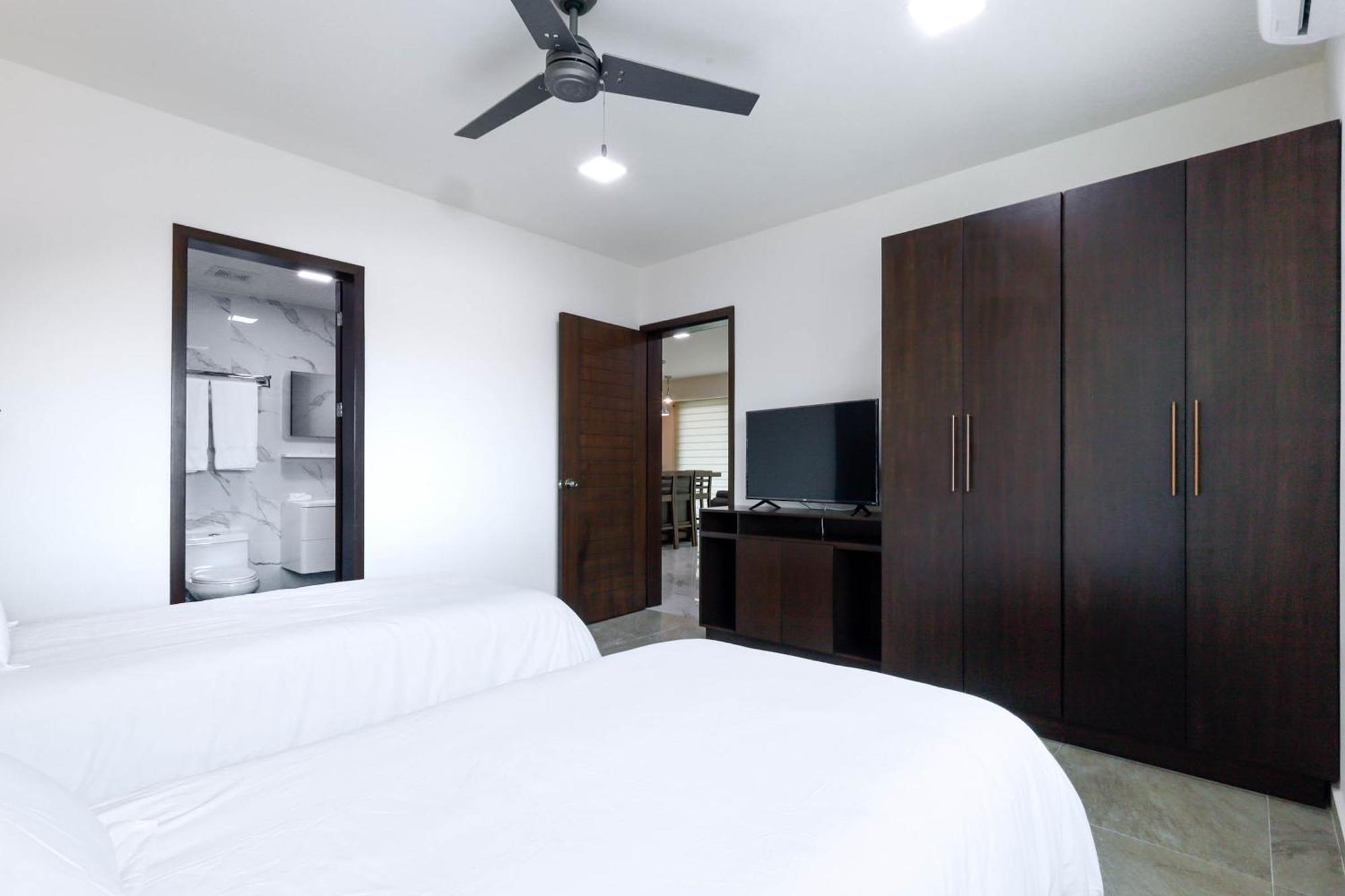 La Poza Suites 女人岛 外观 照片